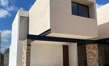 Townhouse de dos recámaras a la venta en Cholul.