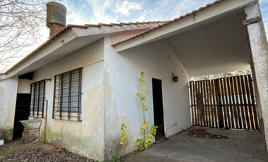 CASA CON 3 AMBIENTES Y AMPLIO LOTE EN VENTA, SANTA TERESITA