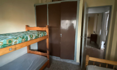 CASA CON 3 AMBIENTES Y AMPLIO LOTE EN VENTA, SANTA TERESITA