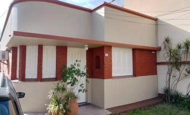 PH en venta - 3 Dormitorios 1 Baño - Cochera - 151Mts2 - San Fernando