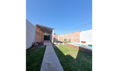 Casa 3 dormitorios sobre asfalto con pileta, Barranqueras