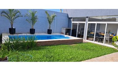 Casa 3 dormitorios sobre asfalto con pileta, Barranqueras