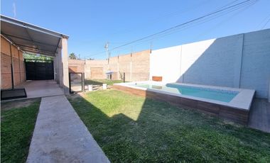 Casa 3 dormitorios sobre asfalto con pileta, Barranqueras