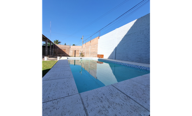 Casa 3 dormitorios sobre asfalto con pileta, Barranqueras