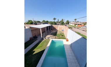 Casa 3 dormitorios sobre asfalto con pileta, Barranqueras