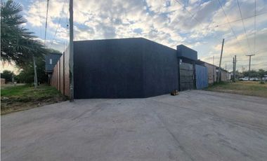 Casa 3 dormitorios sobre asfalto con pileta, Barranqueras