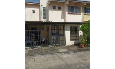 SEA CONFIABLE VENDE CASA DUPLEX EN SAN ISIDRO