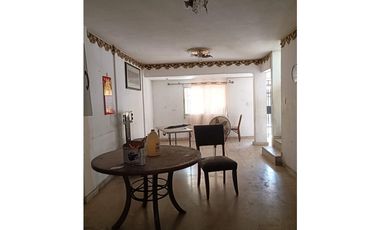 SEA CONFIABLE VENDE CASA DUPLEX EN SAN ISIDRO