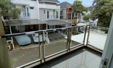 Town house 2 lantai siap huni murah diPd labu,Jaksel