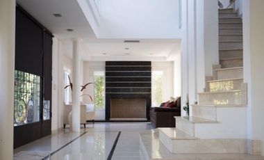 Venta de casa en el Country Echeverria del lago - Canning