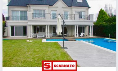 Venta de casa en el Country Echeverria del lago - Canning