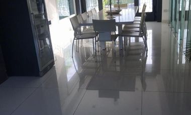 Venta de casa en el Country Echeverria del lago - Canning