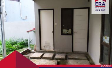 Disewakan Rumah 2lantai, Lokasi Strategis dekat Mall, Sekolah, Toll Bebas Banjir