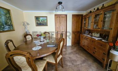 Casa en venta 5D,4B,2E sector Lomas de San Andrés
