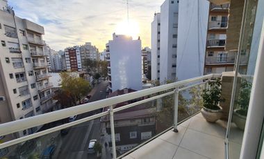Venta - Departamento dos ambientes con balcón en ochava -  Bolívar 2795 - Zona Centro