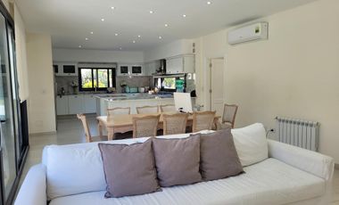 Casa en venta en Santa Maria De Los Olivos