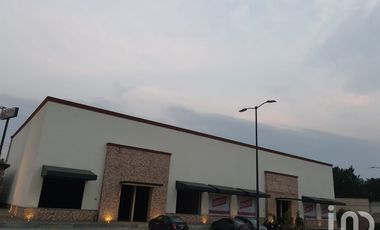 Renta de local para Restaurante Planta Alta de 160m2 con terraza en Plaza Orquídeas Coatepec, Ver.