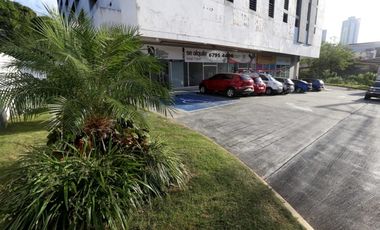 Se Alquila Local 114 Mts Via España Rio Abajo USD$1,800,oo+itbms