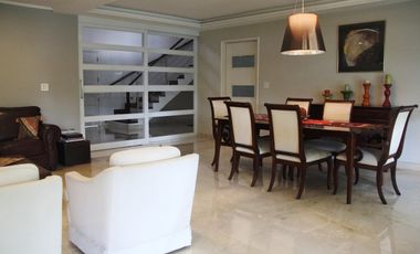 VENTA HERMOSA CASA COSTA DEL ESTE