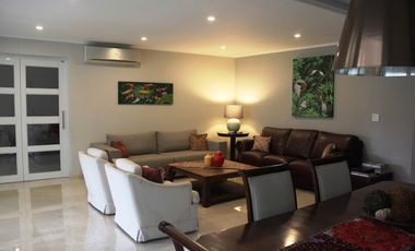 VENTA HERMOSA CASA COSTA DEL ESTE