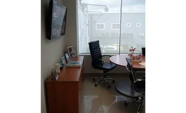 SE ALQUILA OFICINA EN OCEAN BUSSINES PLAZA