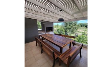 MODERNA CASA A LA VENTA OSTENDE PARTIDO DE PINAMAR
