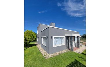 MODERNA CASA A LA VENTA OSTENDE PARTIDO DE PINAMAR