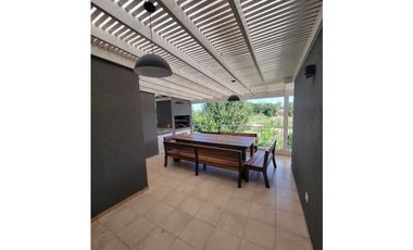MODERNA CASA A LA VENTA OSTENDE PARTIDO DE PINAMAR