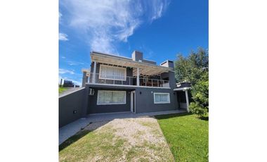 MODERNA CASA A LA VENTA OSTENDE PARTIDO DE PINAMAR