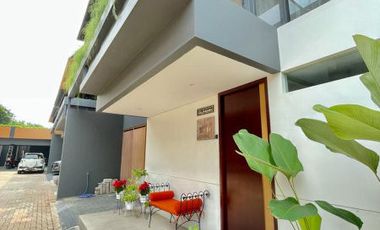 RUMAH CANTIK / TOWNHOUSE AMPERA Jl AMPERA / KEMANG, JAKSEL