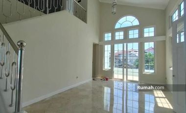 Rumah Minimalis 2 Lantai Lengkap Dengan Kolam Renang di Sentul City