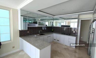 Rumah Minimalis 2 Lantai Lengkap Dengan Kolam Renang di Sentul City