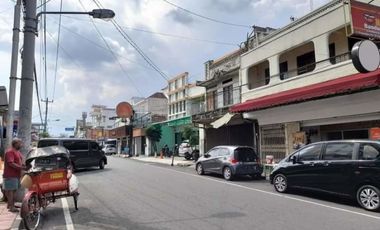 Ruko 3 Lantai tengah kota Jogja di Jalan Bhayangkara dekat Malioboro