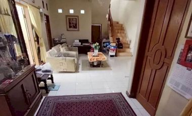 Rumah Asri Terawat di Griya Caraka One Gate System