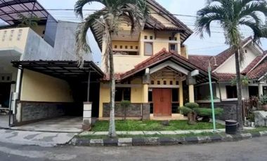 Rumah Asri Terawat di Griya Caraka One Gate System