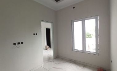 RUMAH 2 LANTAI SEMI VILLA SIAP HUNI HANYA 3 MENIT KE GARUDA WISNU KENCANA