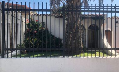 CASA BARRIO JARDIN EN VENTA