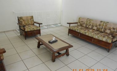 Venta Excelente Casa en La Paloma 12x30, 8 Recamaras todas con baño completo.