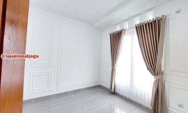 RUMAH DI JALAN GEDONGKUNING BANGUNTAPAN BANTUL TIMUR KOTAGEDE