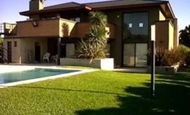 Chalet en venta en Las Cañuelas