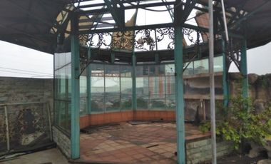 Gedung bagus, parkir luas di Daan Mogot, Jakarta Barat