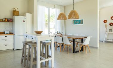 Casa a estrenar en Venta Costa Esmeralda Barrio Ecuestre