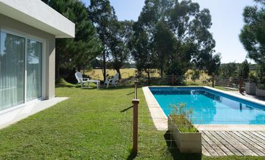Casa a estrenar en Venta Costa Esmeralda Barrio Ecuestre