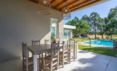Casa a estrenar en Venta Costa Esmeralda Barrio Ecuestre