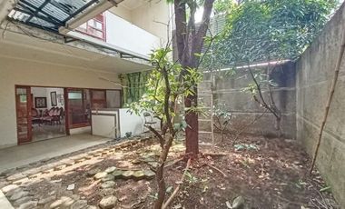 Di Sewakan Rumah 3BR Cocok Untuk Kantor Lokasi Mainroad Antapani Bandung