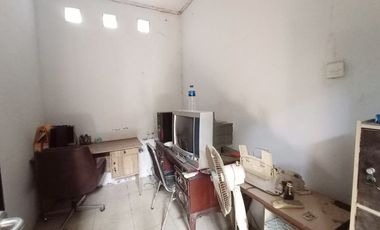 Di Sewakan Rumah 3BR Cocok Untuk Kantor Lokasi Mainroad Antapani Bandung