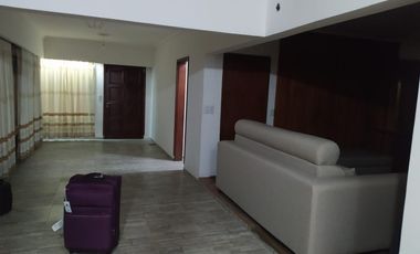 Casa con Departamento en venta en Quilmes Oeste