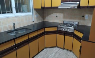 Casa con Departamento en venta en Quilmes Oeste