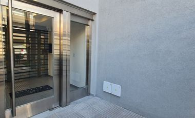 MONOAMBIENTE CON TERRAZA DE USO COM&Uacute;N EN TAPIALES