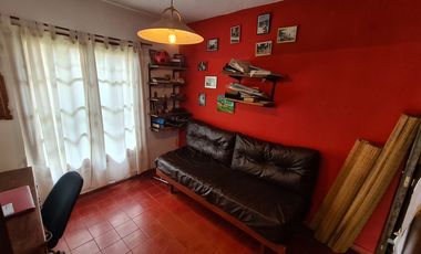 Chalet seis ambientes - Millan 2320 - El Grosellar
